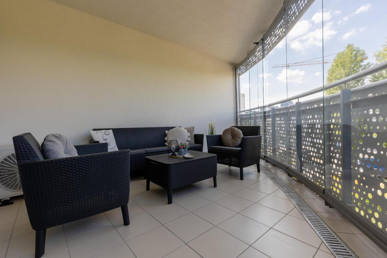 Deluxe Apartment Wronia 45 With Ac, Parking & Balcony By Renters Prestige Warsaw Exterior photo